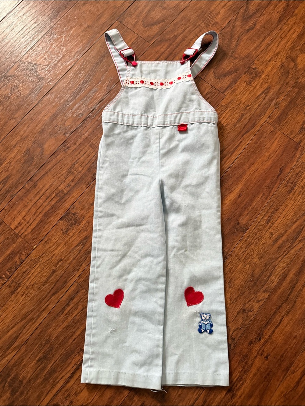 Vintage 1970s Light Blue Girls' Heart Patch Light Denim Overalls | Size 5